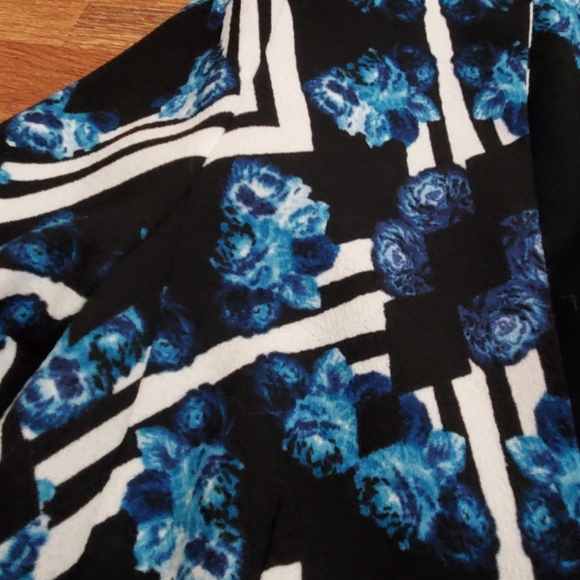 MINKPINK JACKET XS NWT! VIBRANT COLORS. UNIQUE STYLE! - Picture 9 of 11